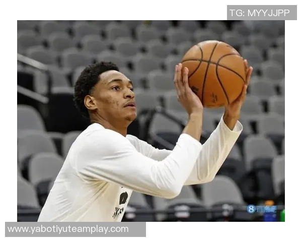 瓦塞尔表现平平三分球失准但仍贡献12分6板助球队稳定发挥