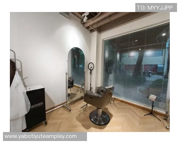 专属发型师分享为费尔明加维巴德吉亚马尔理发的独特体验与感受 专属发型师分享为费尔明加维巴德吉亚马尔理发的独特体验与感受